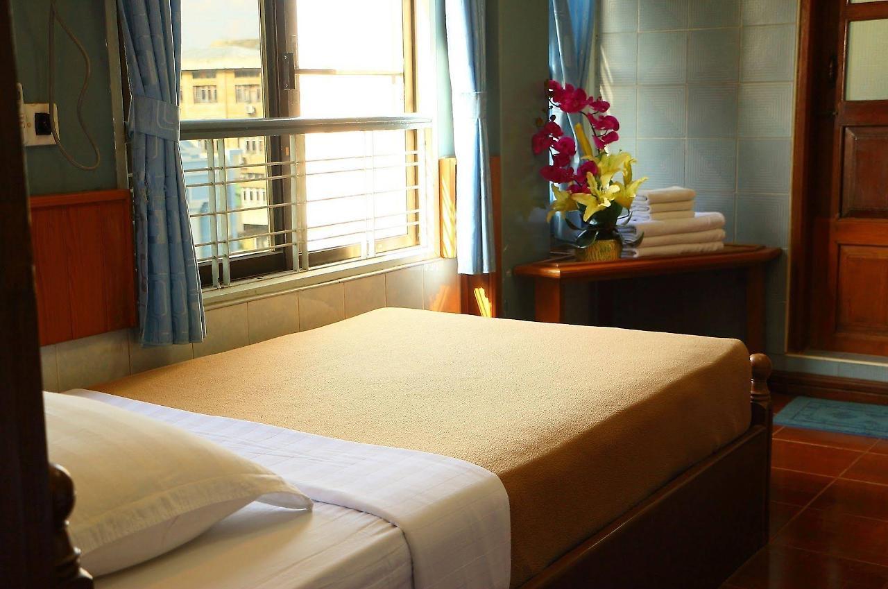 Royal City Hotel Mandalay Eksteriør bilde